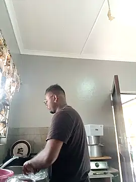 lovedbo online show from March 24, 2026, 7:24 am