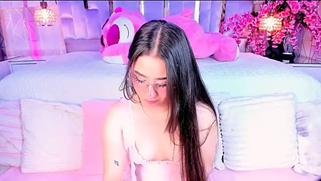 Naomistart online show from July 22, 2026, 5:32 am