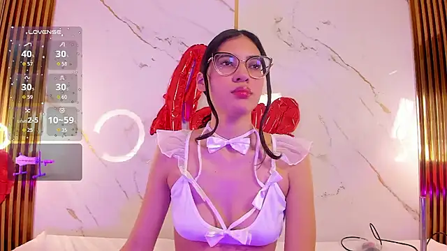 Snapshot of VanessaBoch chatting on February 16, 2026, 7:43 pm VanessaBoch online show from February 16, 2026, 7:43 pm