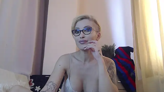 JADAPink    online show from June 15, 2026, 12:18 pm