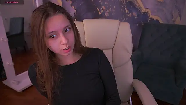 TinyNatalie online show from May 2, 2026, 6:07 am