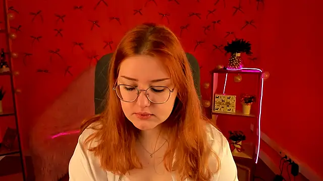 StaceyJensen online show from December 18, 2025, 9:26 am