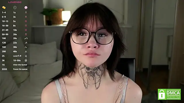 CaroleMyers online show from December 19, 2025, 6:04 pm