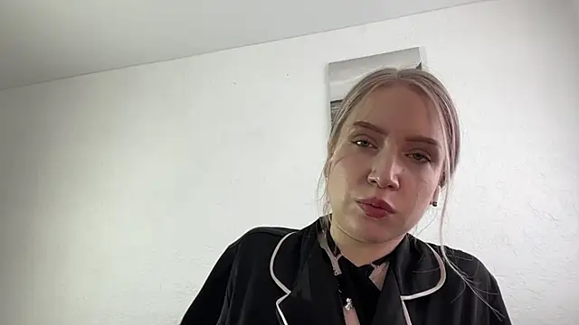 Alice meow15 online show from May 9, 2026, 7:57 am