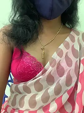 honeygirl6996 online show from May 26, 2026, 6:53 am