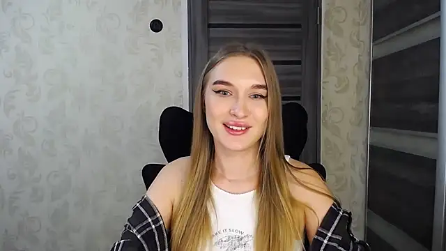 AnyaSmack online show from December 21, 2025, 8:27 pm