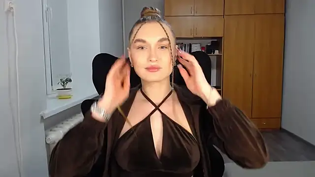 AnyaSmack online show from February 15, 2026, 2:47 pm