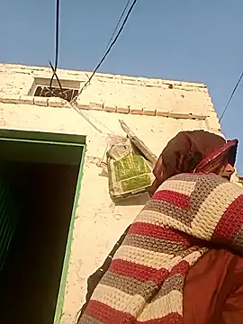 Snapshot of Pooja_hote chatting on December 17, 2025, 2:17 am Pooja hote online show from December 17, 2025, 2:17 am