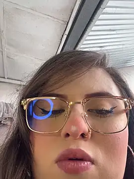 Kitty Bms  online show from January 16, 2026, 6:12 pm