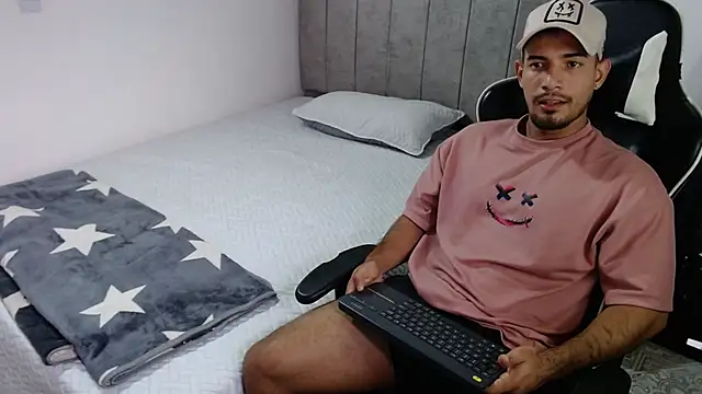 Snapshot of miller_cuper chatting on November 27, 2025, 8:22 pm miller cuper online show from November 27, 2025, 8:22 pm