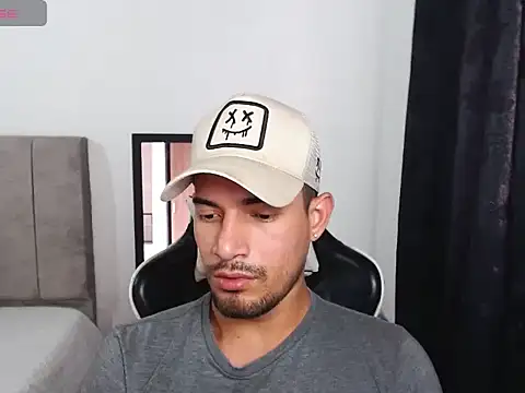 Snapshot of miller_cuper chatting on December 18, 2025, 6:58 pm miller cuper online show from December 18, 2025, 6:58 pm