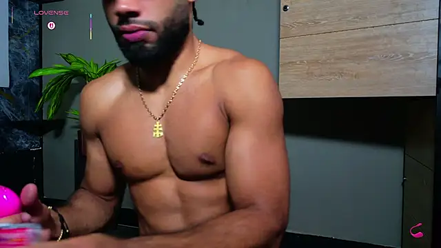 Luca Fuego online show from December 4, 2025, 4:48 pm