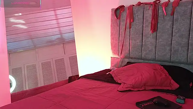 KasandraGrant online show from December 13, 2025, 8:47 pm