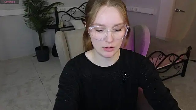 Ginger Kristin online show from March 29, 2026, 4:45 am