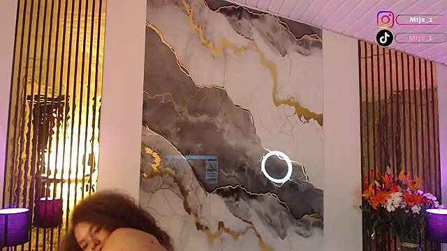 Snapshot of MiticaBrennet_ chatting on March 4, 2026, 4:29 am MiticaBrennet online show from March 4, 2026, 4:29 am