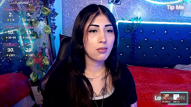 dulcinea77gp online show from May 24, 2026, 3:55 am