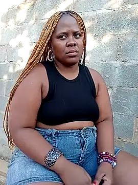 BlackPearlxxo online show from July 7, 2026, 1:37 pm