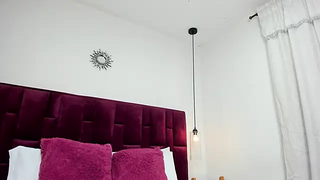 Ambar85 online show from December 14, 2025, 3:01 am