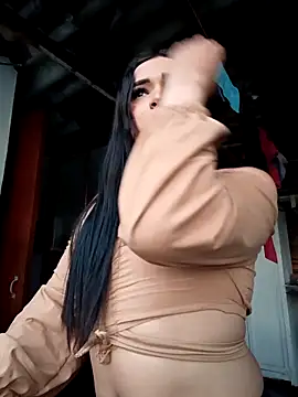 hiddendoll online show from March 9, 2026, 11:09 pm