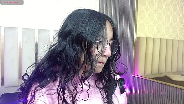 rosee tay1 online show from January 19, 2026, 3:21 am