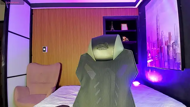 DeboraCopper online show from February 26, 2026, 9:41 am