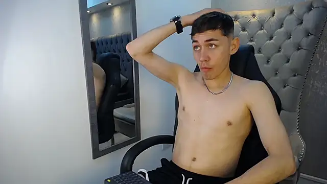 LoganFoster  online show from December 19, 2025, 8:49 pm