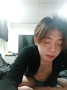 Snapshot of twtung_tung chatting on December 19, 2025, 8:49 pm twtung tung online show from December 19, 2025, 8:49 pm