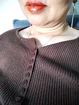 Snapshot of LisantLy chatting on November 25, 2025, 3:12 pm LisantLy online show from November 25, 2025, 3:12 pm