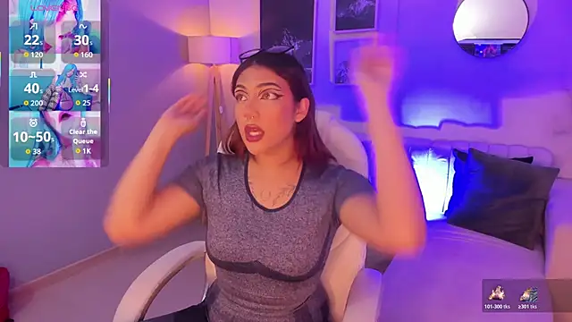 Raven Curly online show from December 14, 2025, 4:40 am