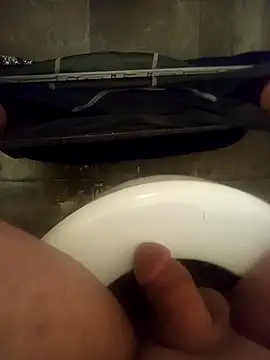 Snapshot of Marshlowe chatting on December 3, 2025, 12:07 am Marshlowe online show from December 3, 2025, 12:07 am