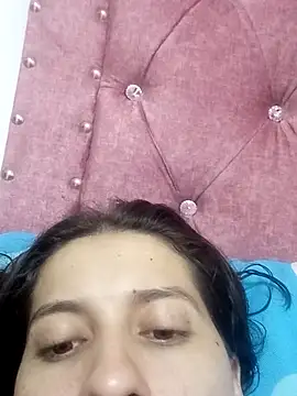 dulcecielo  online show from February 3, 2026, 12:20 am