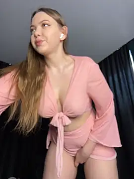 SinCityDoll online show from July 5, 2026, 5:14 am