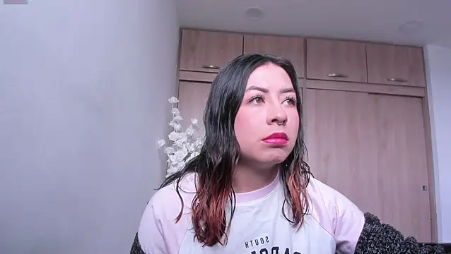MaddieHunter online show from July 18, 2026, 2:54 pm
