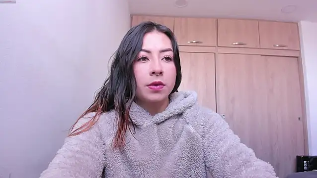 MaddieHunter online show from August 4, 2026, 2:52 pm