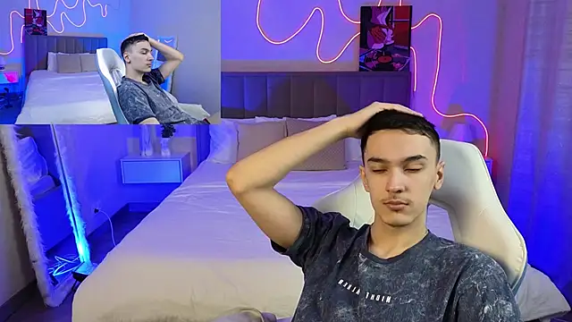 Snapshot of MoonlinSkinn chatting on February 19, 2026, 1:01 am MoonlinSkinn online show from February 19, 2026, 1:01 am