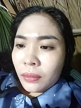 Lin-kute98 online show from May 5, 2026, 1:52 pm