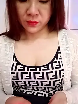 Lily-ross22 online show from January 19, 2026, 3:10 am