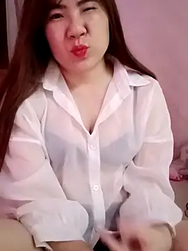 Lily-ross22 online show from April 22, 2026, 5:58 pm