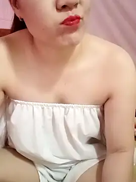 Lily-ross22 online show from June 21, 2026, 4:26 am