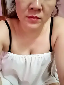 Snapshot of Lily-ross22 chatting on June 27, 2026, 3:50 pm Lily-ross22 online show from June 27, 2026, 3:50 pm