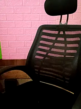 Snapshot of Lily-ross22 chatting on July 20, 2026, 1:13 pm Lily-ross22 online show from July 20, 2026, 1:13 pm
