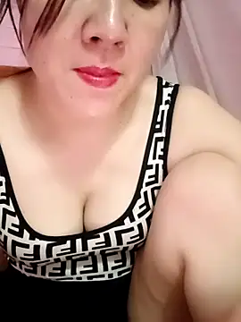 Snapshot of Lily-ross22 chatting on July 30, 2026, 3:38 am Lily-ross22 online show from July 30, 2026, 3:38 am