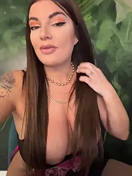 JessicaFlame online show from June 14, 2026, 6:32 pm