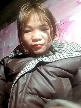 -mayman99 online show from December 18, 2025, 11:44 pm