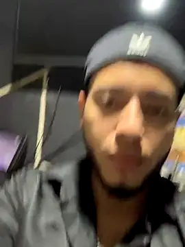 tratosucio online show from December 1, 2025, 6:13 pm