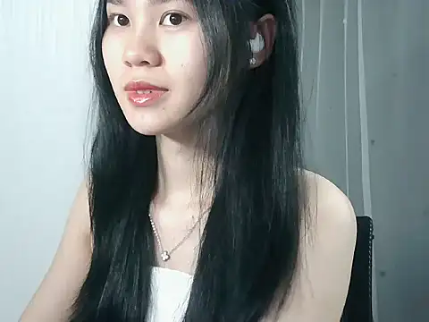 Nunaa18 online show from December 2, 2025, 1:50 pm