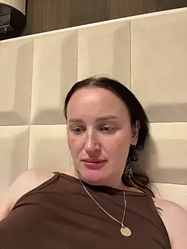 TomilaSi online show from May 4, 2026, 6:48 pm