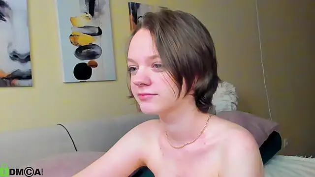 Olivia Riesz online show from May 2, 2026, 1:21 am