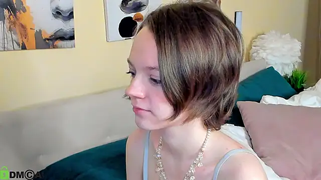 Olivia Riesz online show from May 9, 2026, 1:11 am