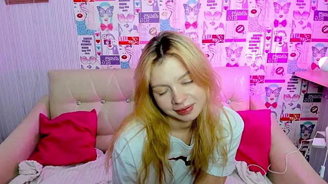 Snapshot of AlysaMeow chatting on December 5, 2025, 6:48 pm AlysaMeow online show from December 5, 2025, 6:48 pm